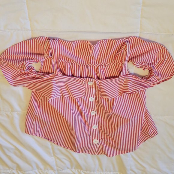 ❣️HP❣️Crown & Ivy cold shoulder pink & white stripe short cotton blouse sz: PM - Picture 6 of 6